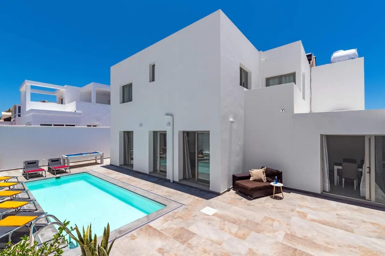 Villa Ruben by Villa Plus Puerto del Carmen  Spanien